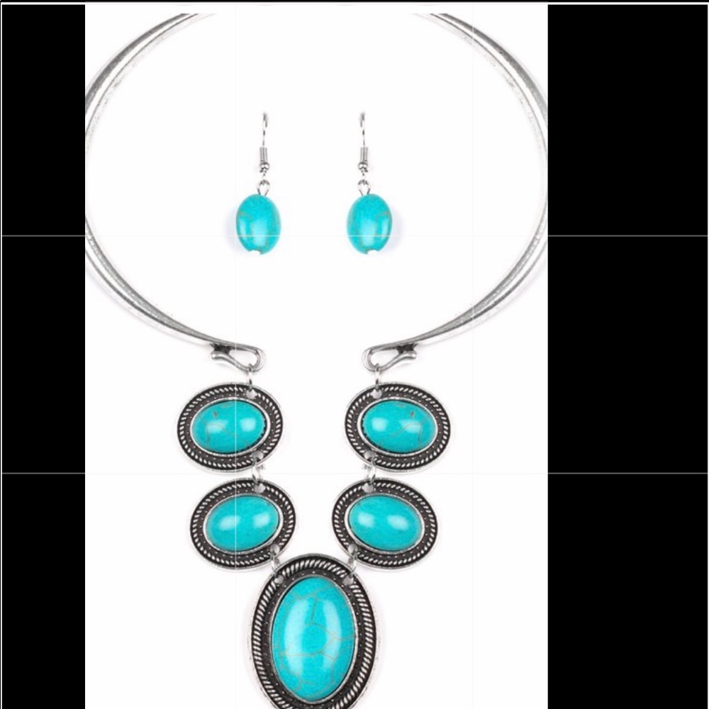 Professional Look Glamorous Teal Necklace